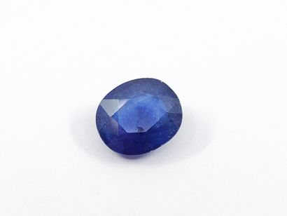 SAPHIR Blue, Oval, 6.03 carats Dim: 11.6...