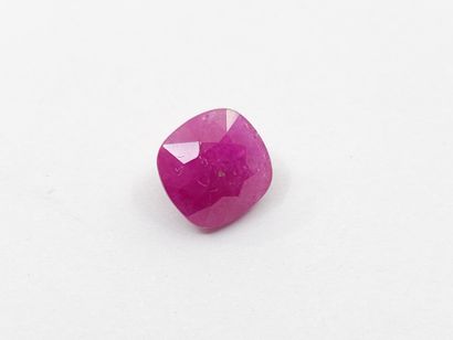 RUBIS purplish red , cushion , Tanzania ,...