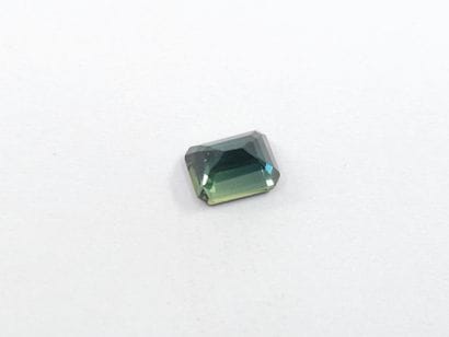 SAPHIR greenish blue VS , emerald , Australia...