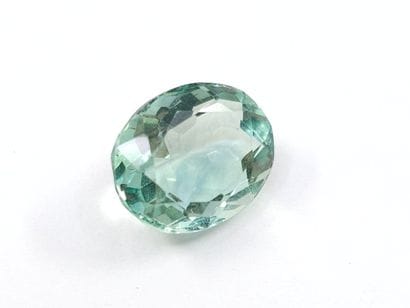FLUORITE verte VVS de forme ovale, 	Afrique,...