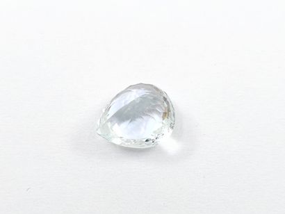 AIGUE MARINE blue , poire , Brésil , 2,35...