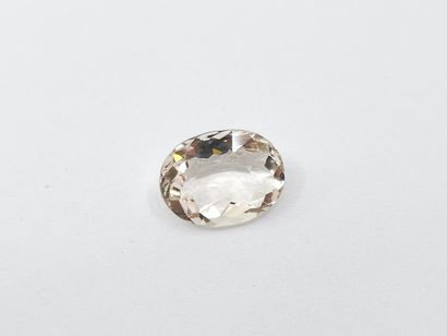 MORGANITE peach pink VVS , oval , Madagascar...
