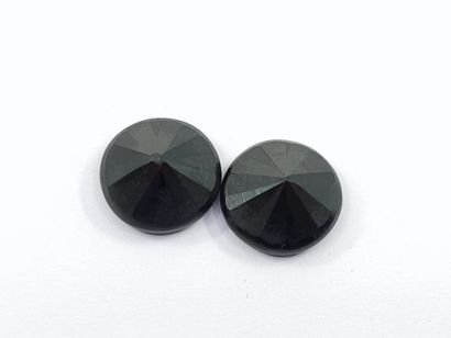 SPINEL black Nbr 2 , rond , Thailand , 8,01...