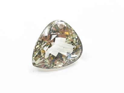 TOPAZE yellow VVS , pear , Brazil , 37.11...