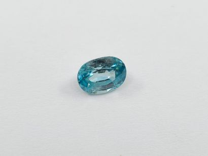 ZIRCON gentle heat blue Cambodge ovale 8...