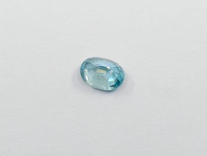 ZIRCON gentle heat blue Cambodge ovale 8...