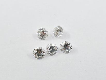 FIVE brilliant-cut DIAMONDS VS/SI1