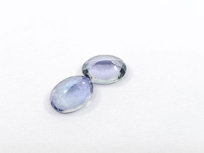 DEUX TANZANITES violet blue VS de forme ovale,...