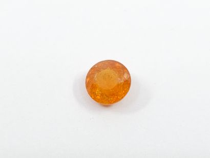 GRENAT orange spessartite , round , Namibia...
