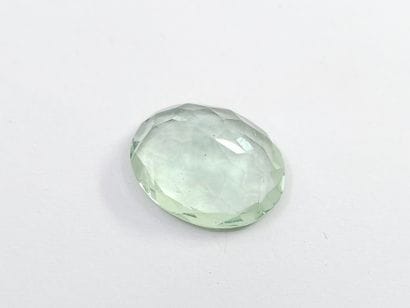 FLUORITE verte VS	 de forme ovale, Afrique,...