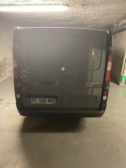 Véhicule RENAULT modèle TRAFIC, de couleur...