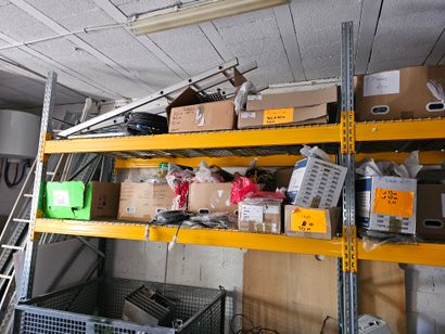 Stock d'éléments réseau, fibre, téléphonie,...