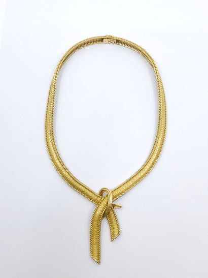 FRENCH WORK
Semi-amati snake chain necklace...