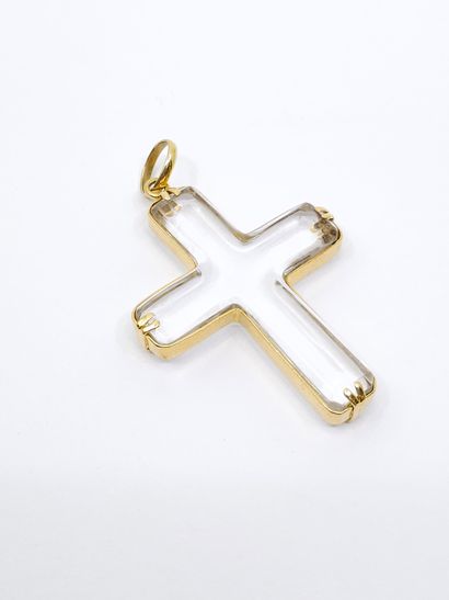 CROIX en cristal de roche dans un entourage...