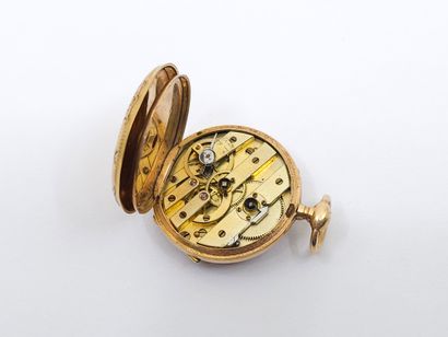 750° yellow gold neck WATCH, finely chased...