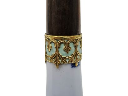 ROYAL COPENHAGUEN
Ombrelle, pommeau en porcelaine...