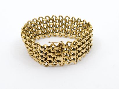 BRACELET in 750° yellow gold, fancy stitch
weight...