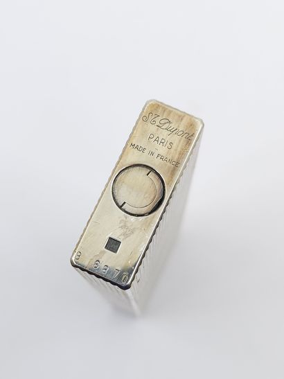 DUPONT
Briquet de table en métal argenté
