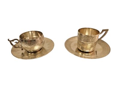 ALPHONSE DEBAIN (1883-1911)
Tasse et sous...