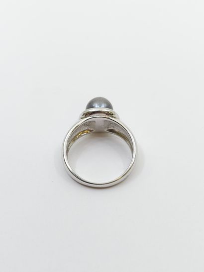 MATY
925° silver ring set with a gray pearl
Gross...