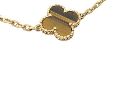 VAN CLEEF modèle Alhambra
Bracelet en or...