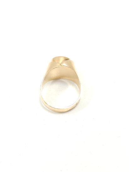 CHEVALIERE in 750° yellow gold, engraved...