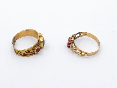 TWO rings in 750° gold set with pearls and...