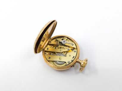 NECK WATCH in finely chased 750° pink gold
Gross...