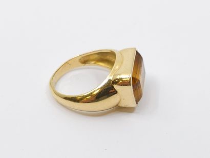 RING in yellow gold 750° set with a large...