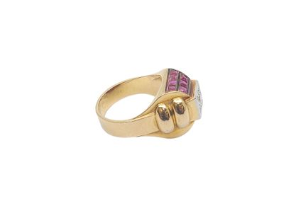 RING in 750° pink gold and platinum set with...