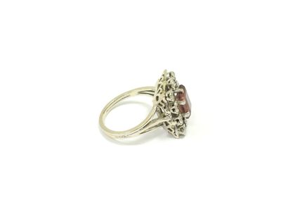 French WORK 
Ring in 750° white gold set...