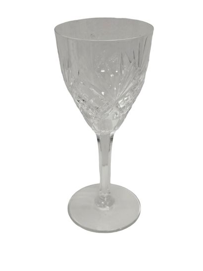 SAINT LOUIS
Six verres à vin en cristal ...