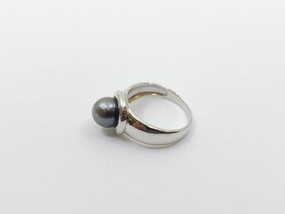 MATY
925° silver ring set with a gray pearl
Gross...