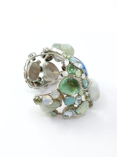 SWAROVSKI
Large metal bracelet adorned with...