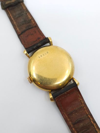 LIP 
Wristwatch, round case in 750° yellow...