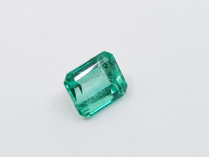 Square emerald on paper 2.17 ct, 7.9X8 mm
An...