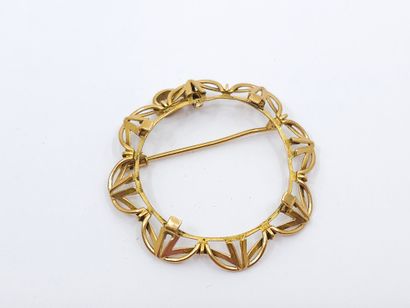 LOT of 750° gold including :
Two chains
A...
