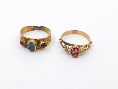TWO rings in 750° gold set with pearls and...