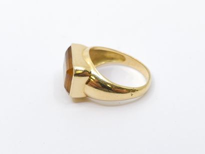 RING in yellow gold 750° set with a large...
