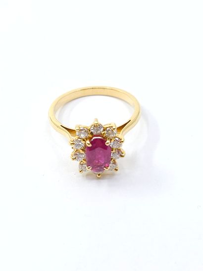 BAGUE marguerite en or jaune 750° ornée d'un...