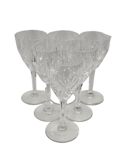 SAINT LOUIS
Six verres à vin en cristal ...