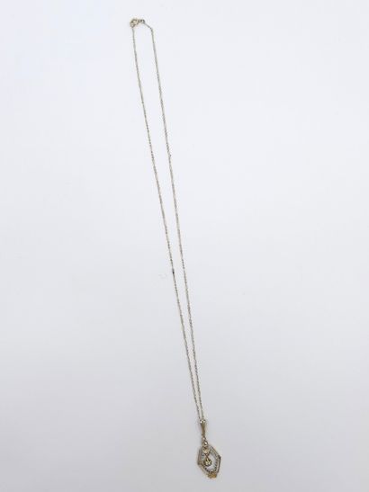 COLLIER en or gris 750°accompagnée d'un pendentif...