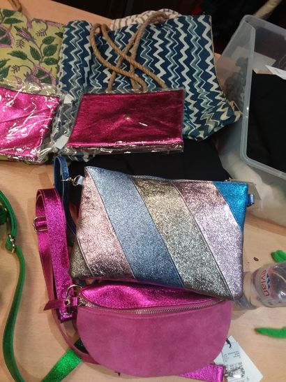 sac de plage
deux pochettes 
banane