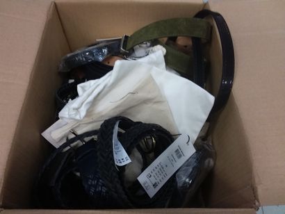 stock de ceinture et pochons de rangemen...