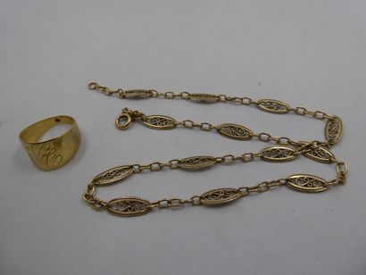 1 Ring Gold 18kt 5,07g damaged 1 Necklace...