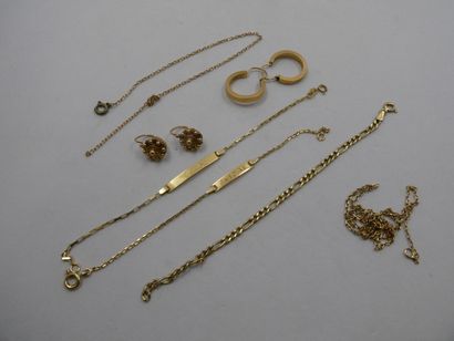 2 Paires de boucles Or 18kt 3,36g 2 Bracelets...