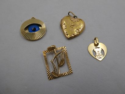 3 Pendentifs Or 18kt 3,89g 1 Pendentif Or...