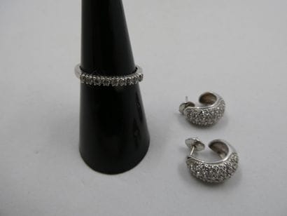 1 Alliance Or gris 18kt et diamants 2,36g...