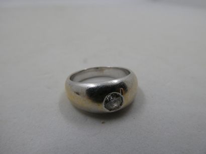 1 Bague Or gris 18kt et diamant 6,03g