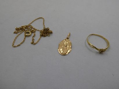 1 Ring Gold 18kt 1,03g damaged 1 Chain Gold...